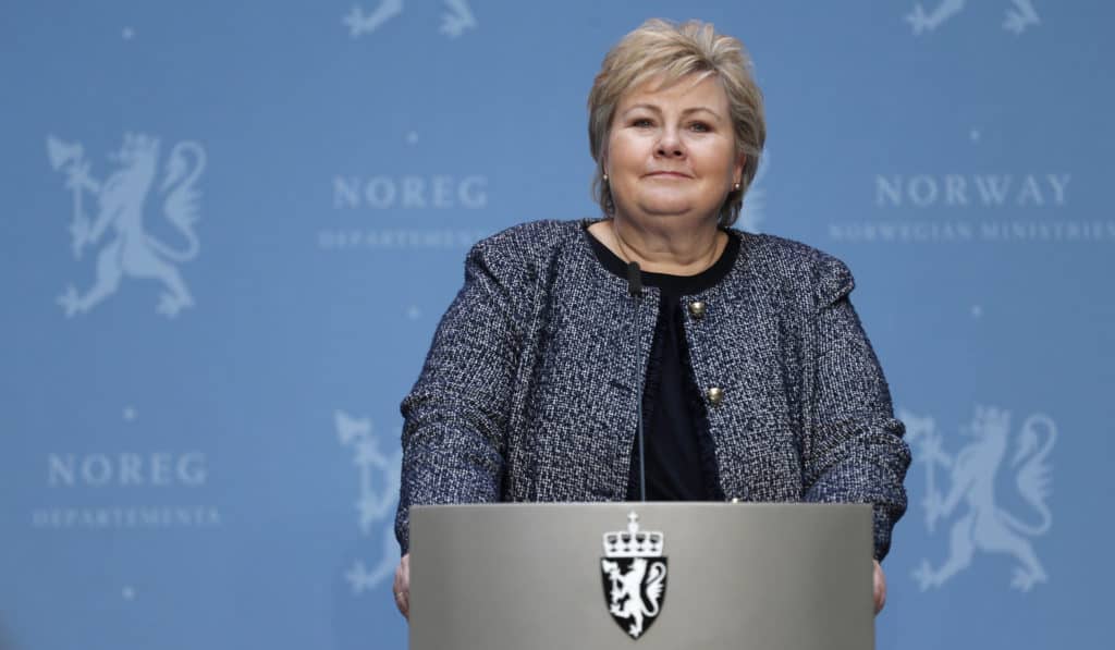 Erna Solberg, statsminister, regjering, høyre, pressekonferanse, korona, 2020