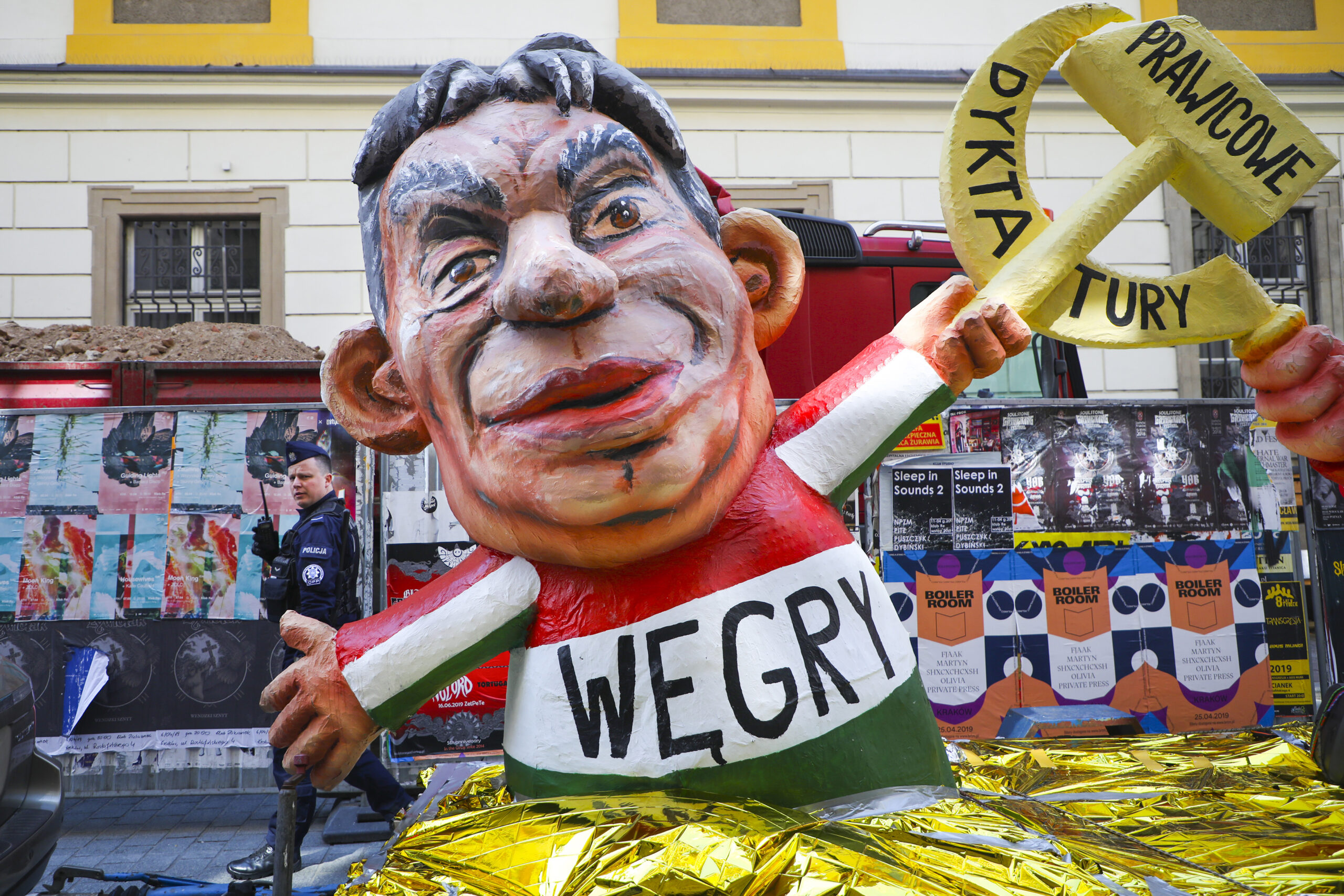 Orban, Ungarn, politisk dukke, satire, valg